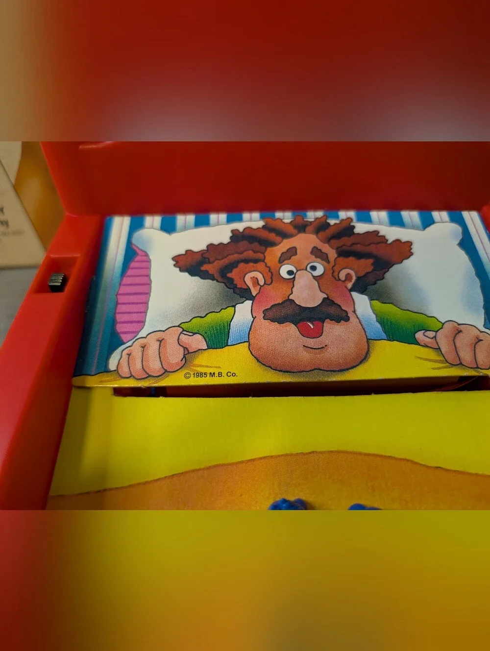 VTG 1985 Milton Bradley Bed Bugs Motorized Game Complete With Box Tested Working